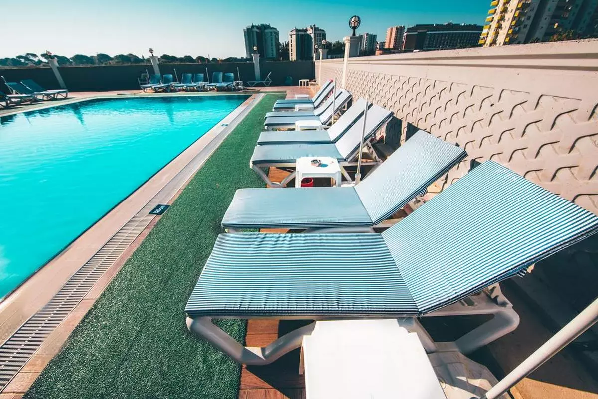 563827lara family star out door pool.jpg 563827lara family star out door pool.jpg